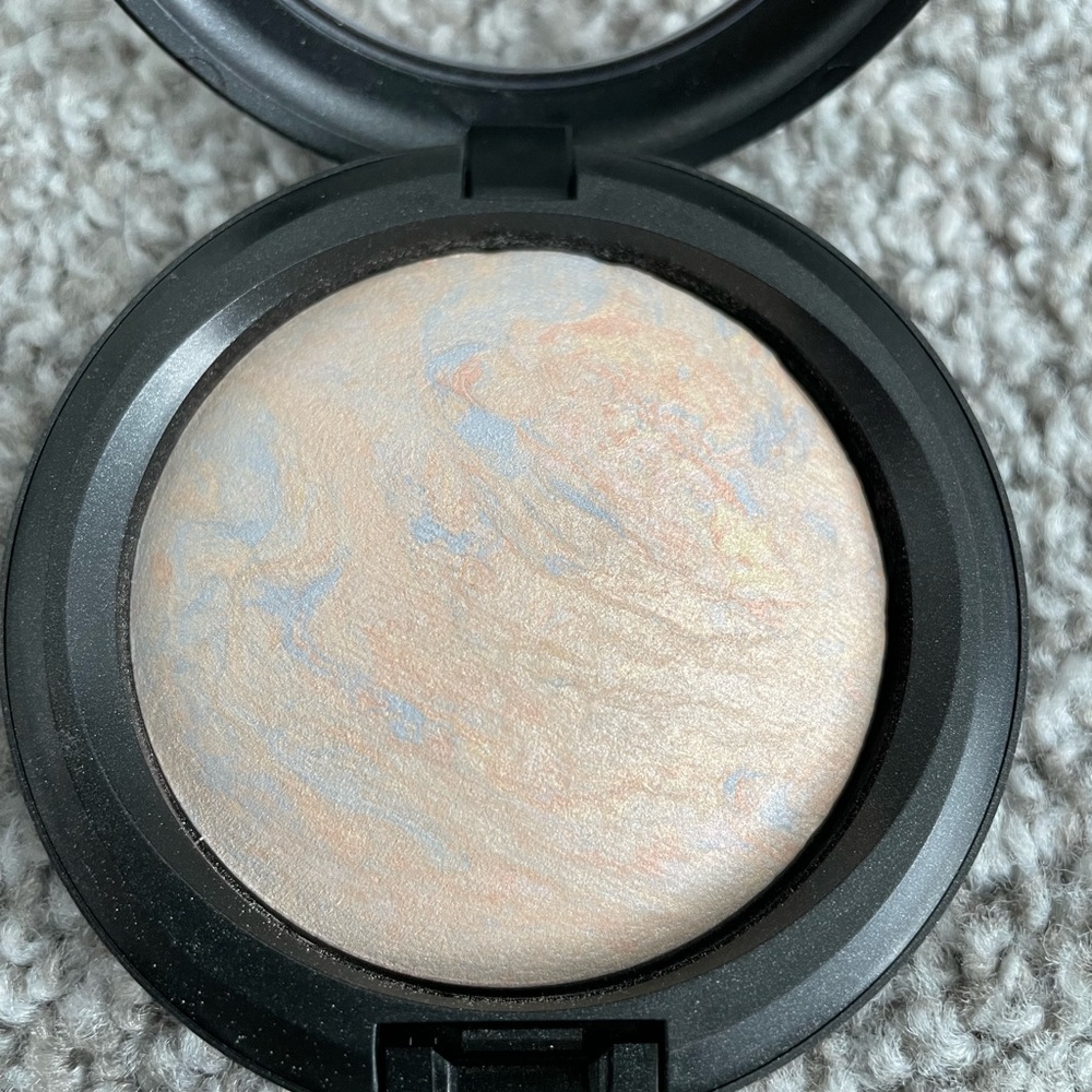 Mac Lightscapade